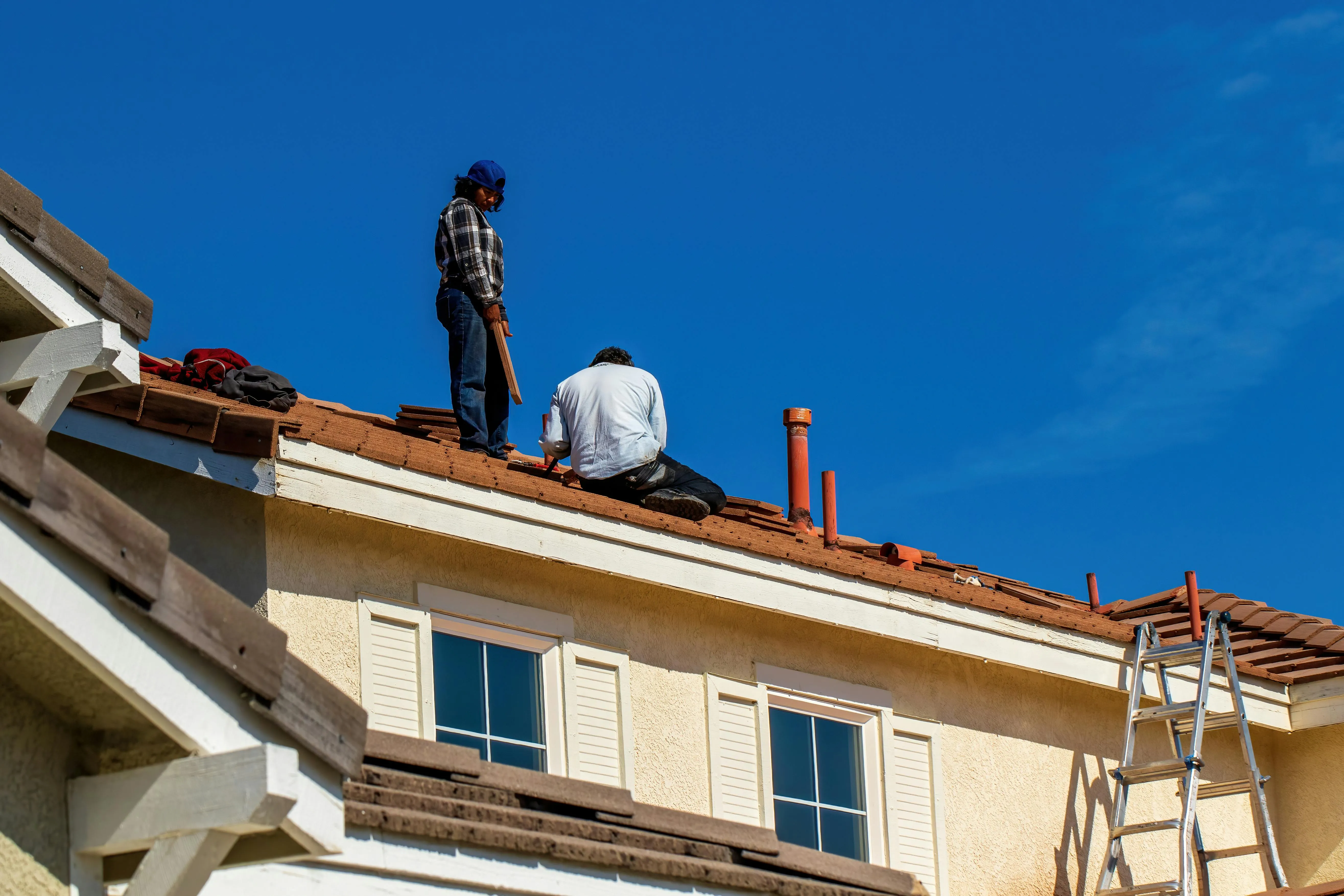 Expert roof repair in Little Rock, AR. ISP Roofing and Construction offers reliable, affordable repairs, inspections, and 24/7 emergency service. Call now!